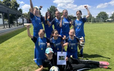 Mädchen-Fußballteam holt den „Niederbayrischen Meistertitel“